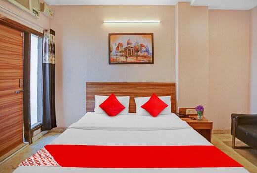Hotel O Smile Residency Near Dwarka Sector 9 Metro Station
