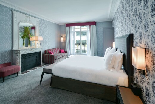 Maison Astor Paris, Curio Collection by Hilton
