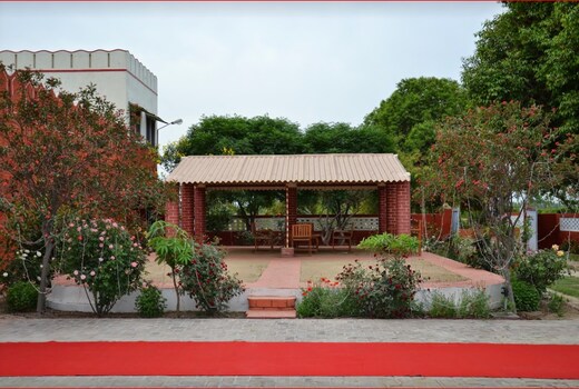 Jyani Natural Farm