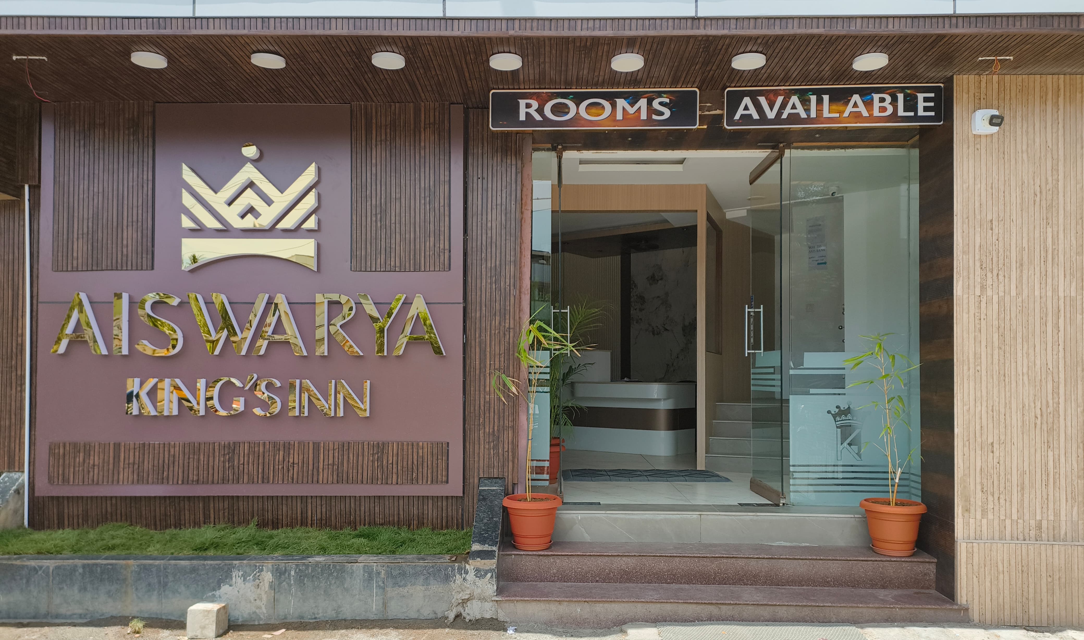 Aiswarya Kings inn