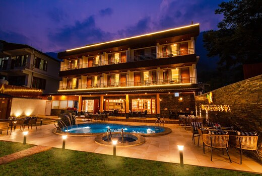 Massif Resort & Spa