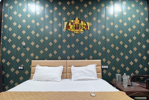Ayodha Palace | Stay and Restaurant