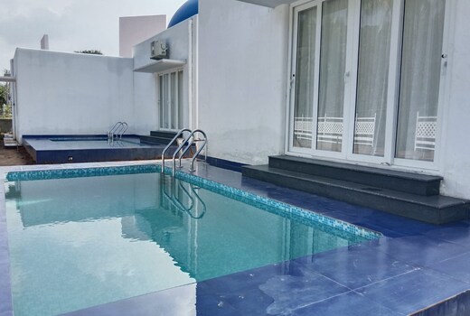 GREECE IN BLU