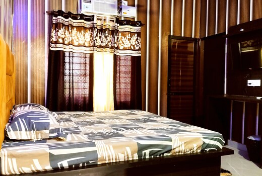 BROTHERS INN