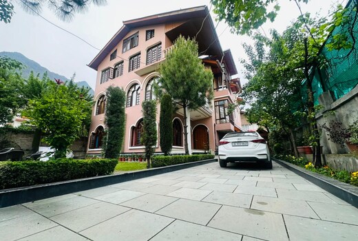 The Upscale INN