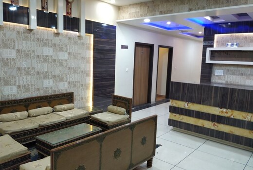Laziz Hotel & Restaurant