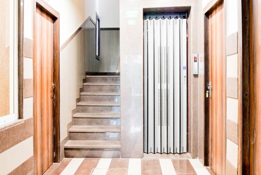 Super Collection O Hotel Day & Night