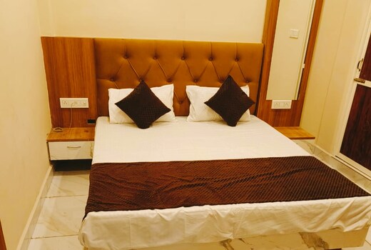 Hotel Sarthak Palace Ujjain