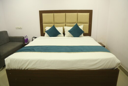 Hotel VSR International