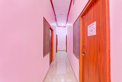 SPOT ON Hotel A R Palace