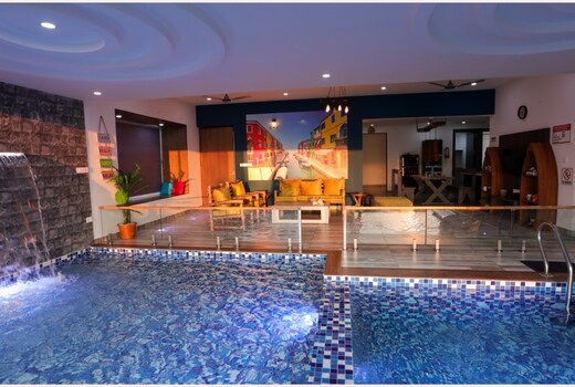 Som Beach Villa Coral Floor | Room & Pool