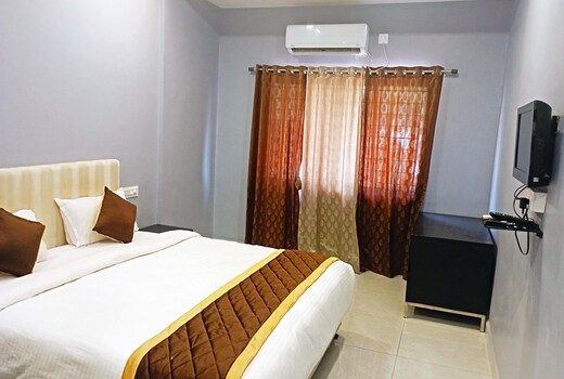 PRATIK LODGE