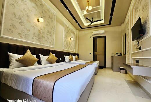 HOTEL MOTHERLAND