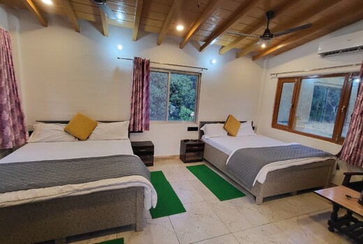 Madhavi Homestay