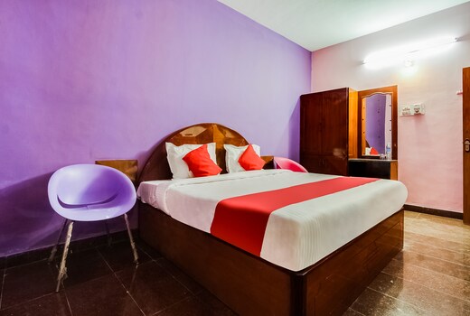 Hotel O Sree Saravanan Bhavan