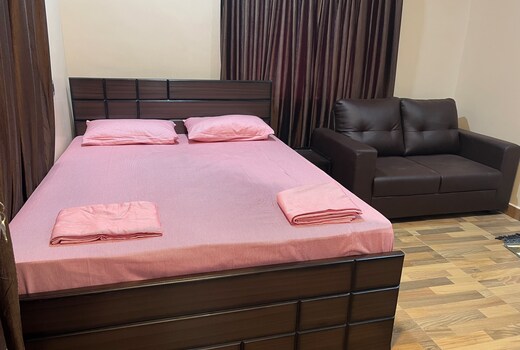 AINKARAN KOORAI GUEST HOUSE