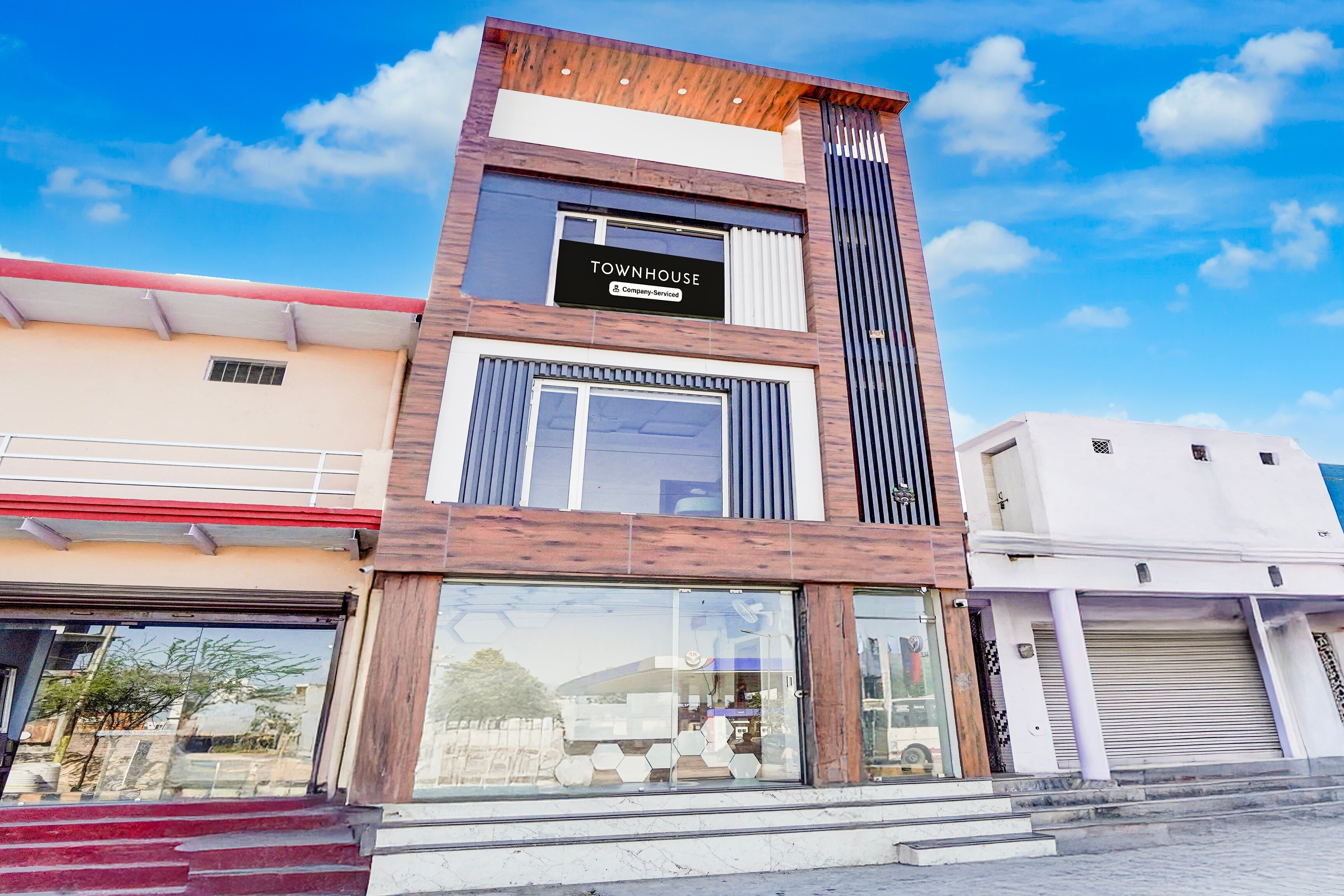 Super Townhouse Govardhan