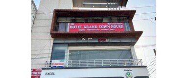 The Grand townhouse