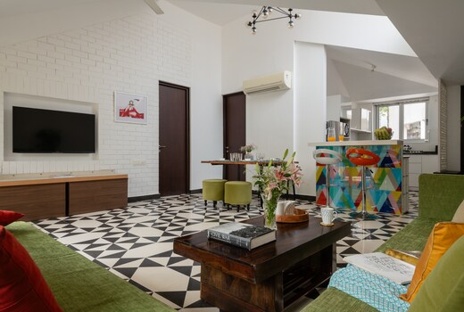 El Arbol by The Blue Kite - 2BHK Apt with Rooftop Pool & Housekeeping near Candolim Beach (304)