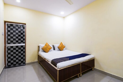 GAURAV GUEST HOUSE