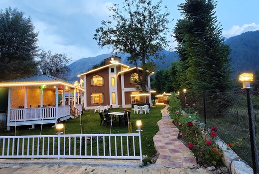 Walnut Villa