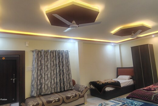 Shivhare palace inn