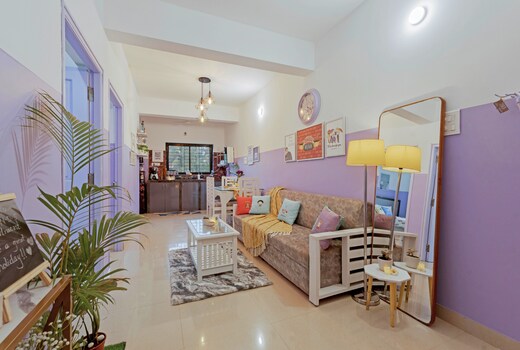 Friends TV show experience stay / 2-BHK / Siolim