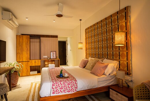Queen Suite Room Villa Vara Beach Stays with Pool