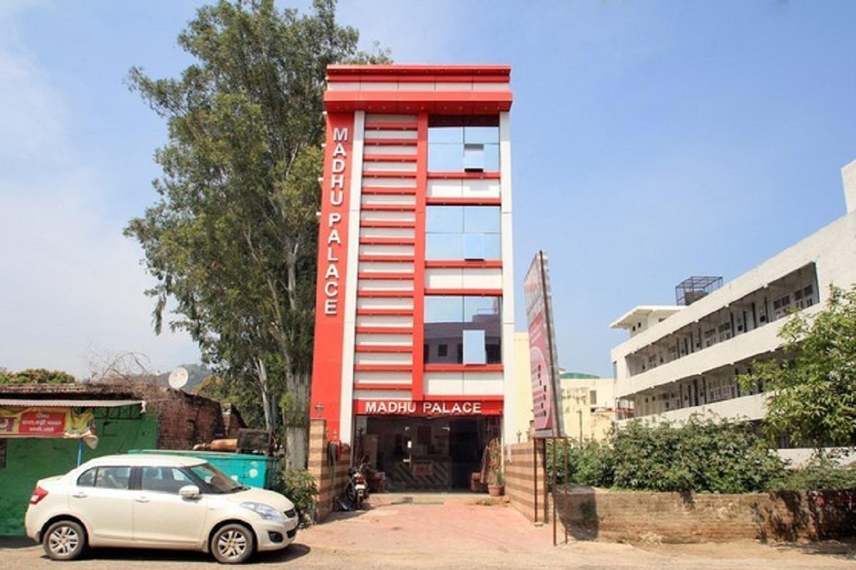 Hotel Madhu Palace