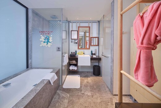 Hilton Dalian Golden Pebble Beach Resort