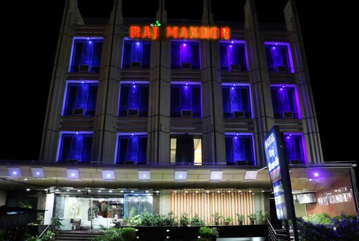 Hotel Raj Mandir (400m from Har Ki Pauri)