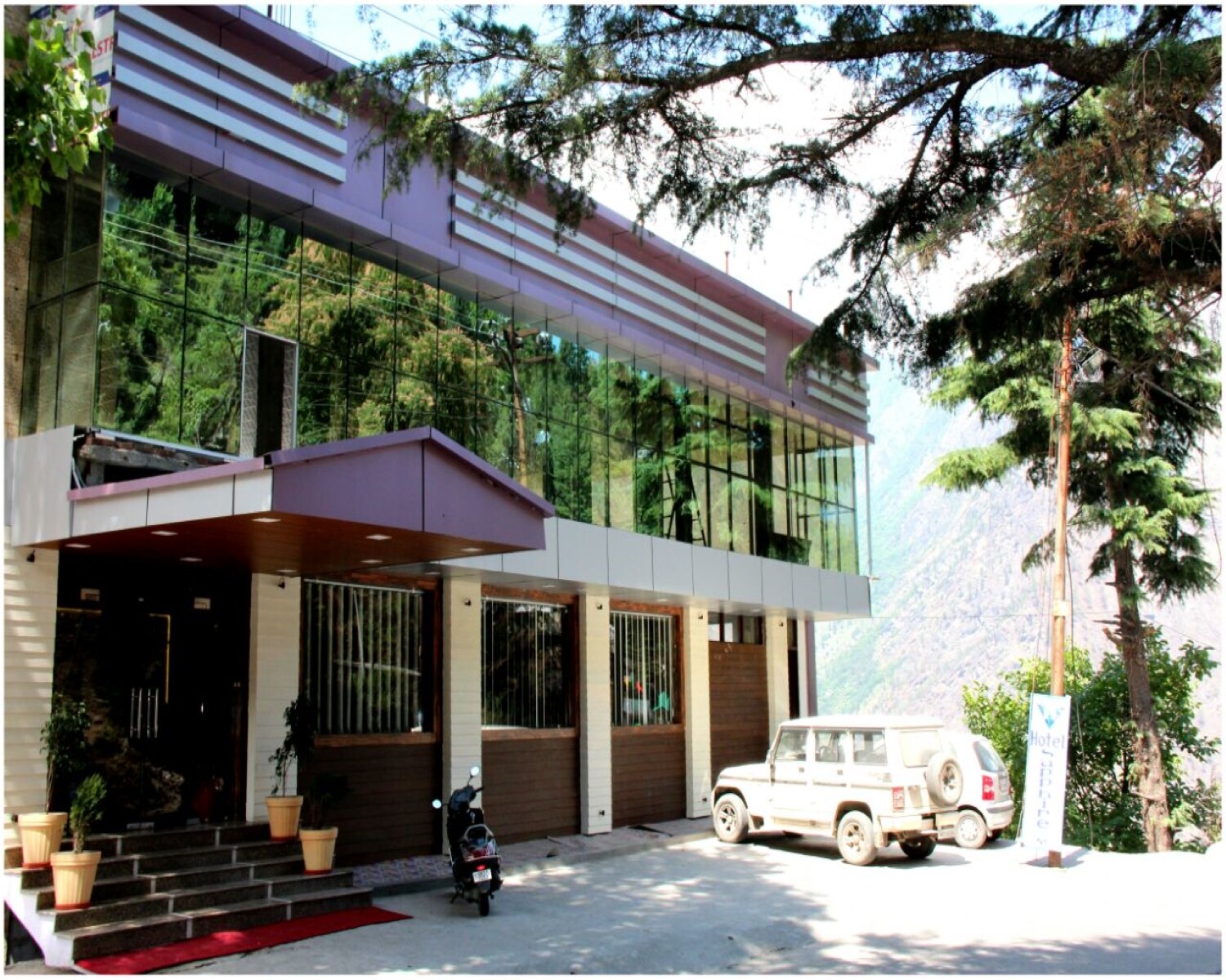 HOTEL SAPPHIRE