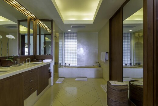 Alila Manggis