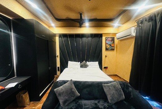Aura By Indra Bnb I Private Premium Stay
