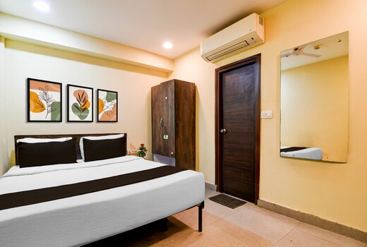 Hotel O Premium 12th Night