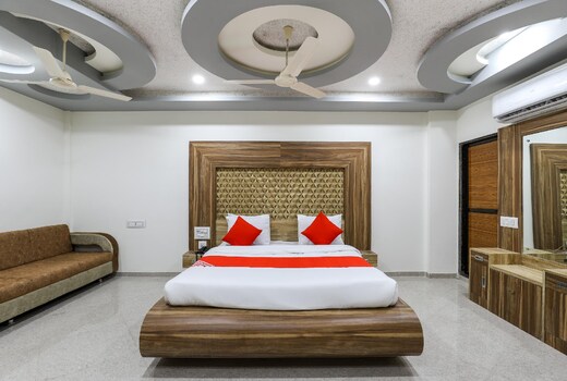 Chandras Palace, Palanpur