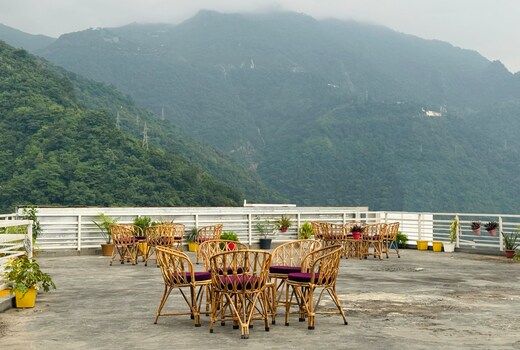 Bunk Hostel Rishikesh | Rooms & Dorms