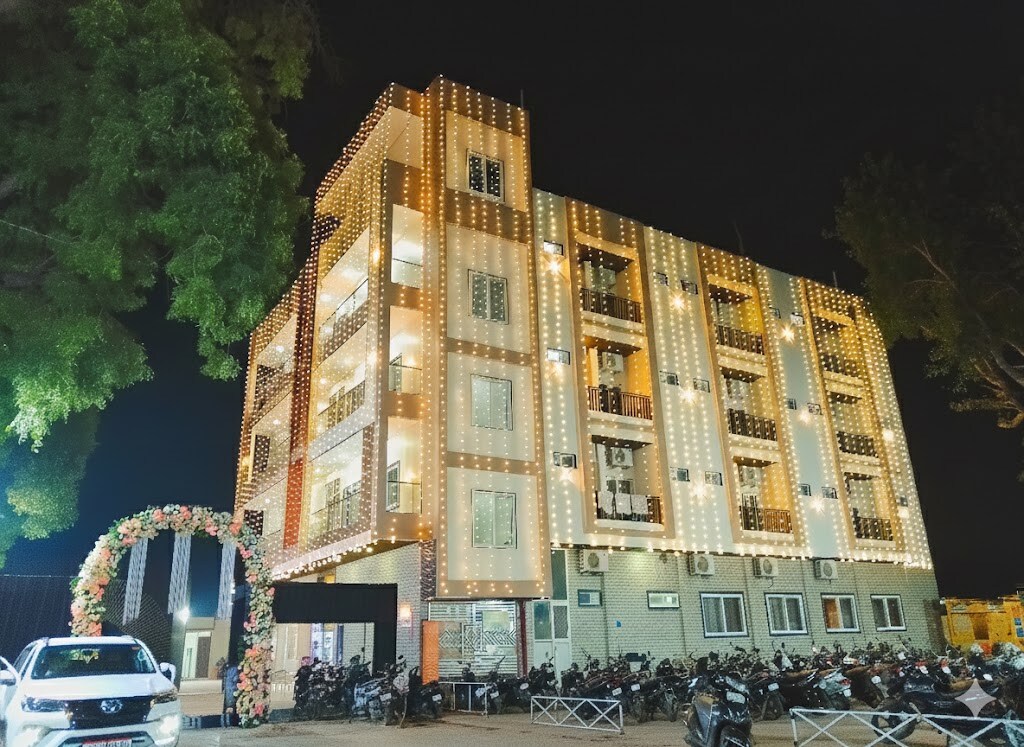 SHUBHAM HOTEL AND RESORT