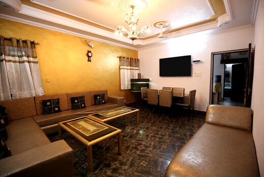 SANGLEELA BNB (Opp NSP Pitampura)