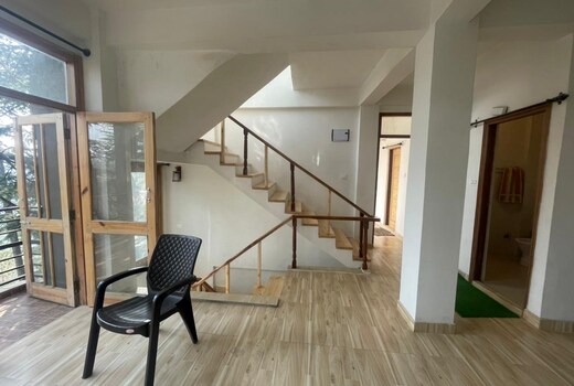 Somewhere Over The Rainbow - 2 Rooms with Living Area