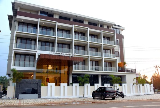 HOTEL SHARADA ELITE
