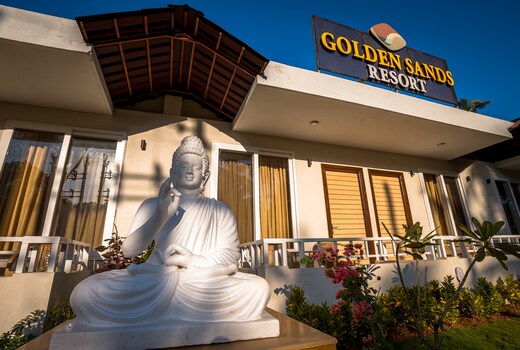 GOLDEN SANDS RESORT