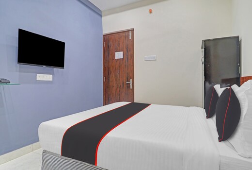 HOTEL PNR SUITES KUKATPALLY