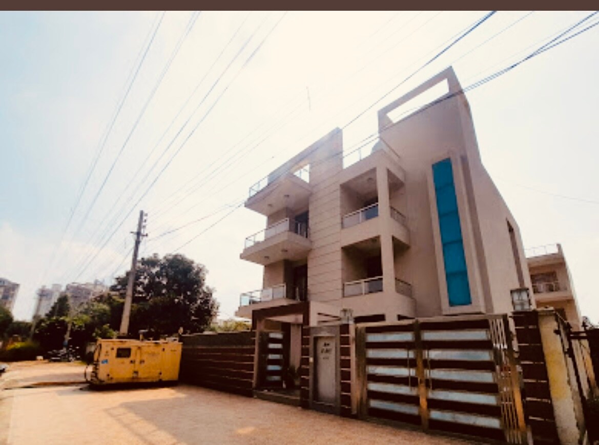 NEXT HOME