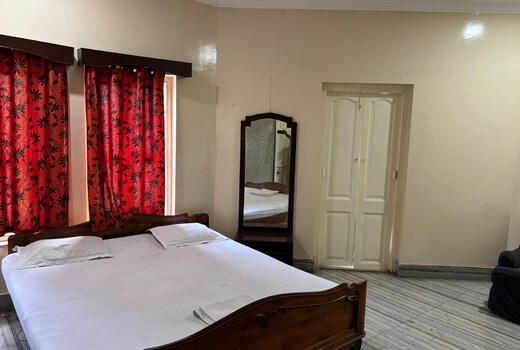 ASHIRBAD GUEST HOUSE in Gariahat