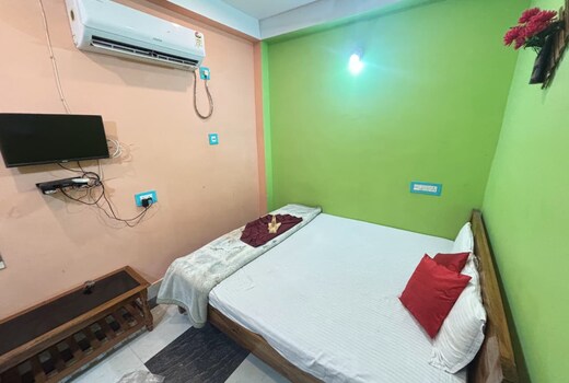 Maruti Guest House