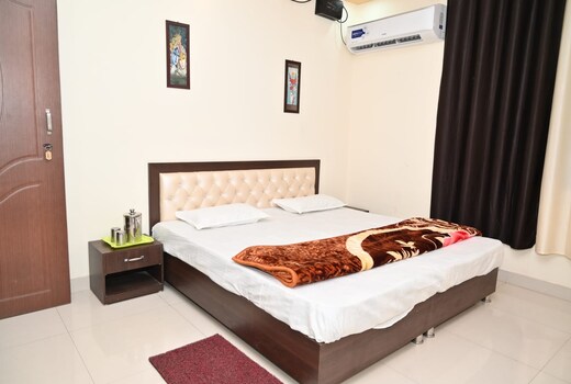 Thapliyal Home Stay