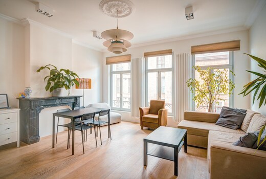 Charming Bright Stone Lodge