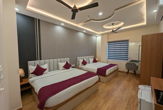 AANCHAL PALACE HOTEL