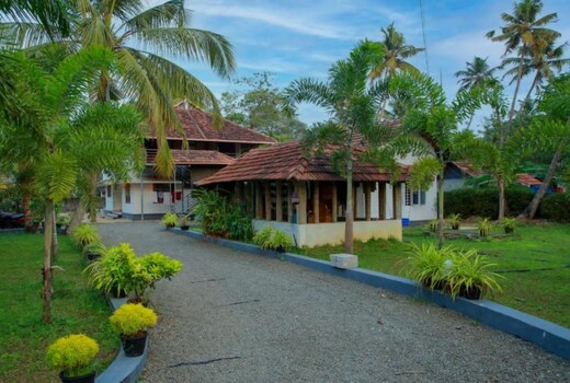 Marari Art Beach Villa